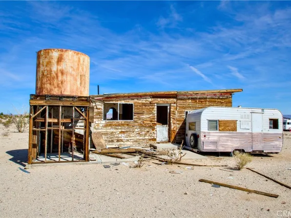 735 Lupine Ave, Twentynine Palms, CA 92277