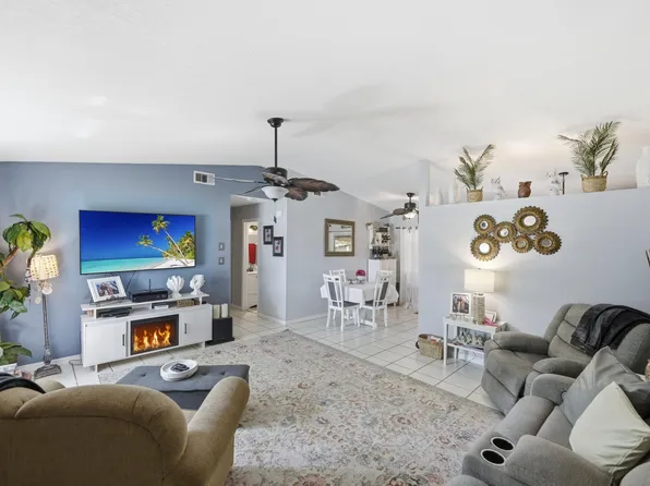 225 SW Crescent Avenue, Port St Lucie, FL 34984