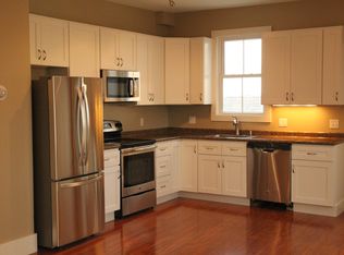 21 Church St APT 4, Yarmouth, ME 04096