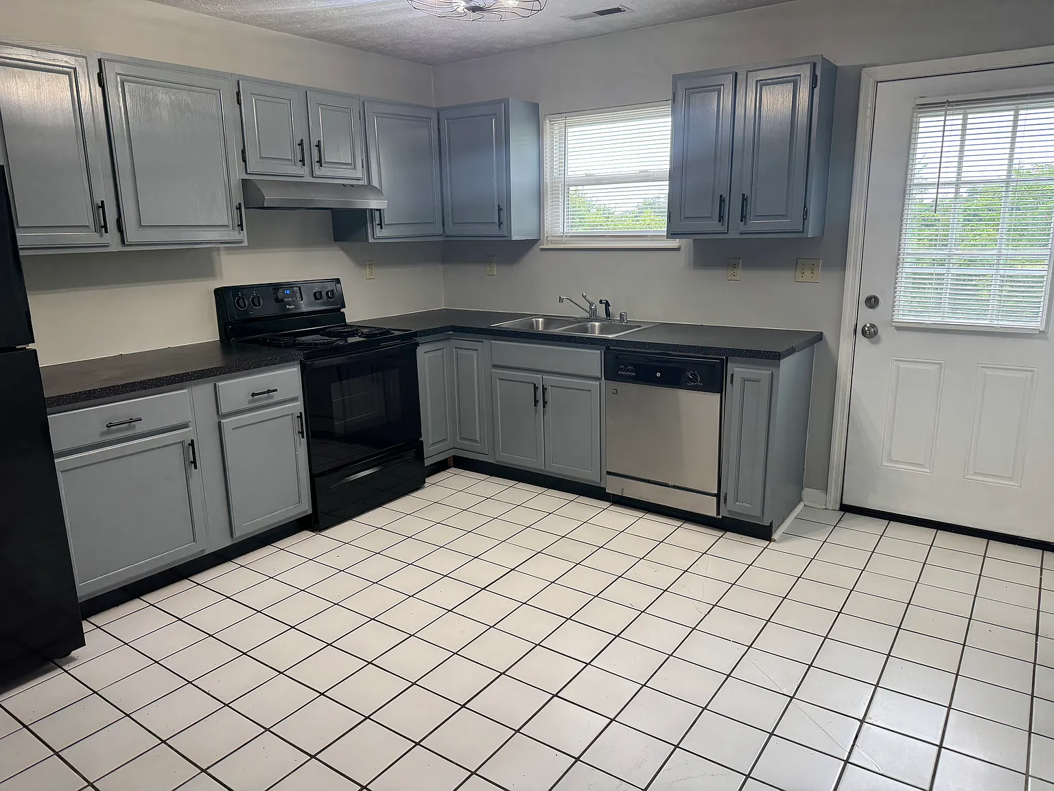 2 bed, 800 sqft, $1,000 — Photo 2