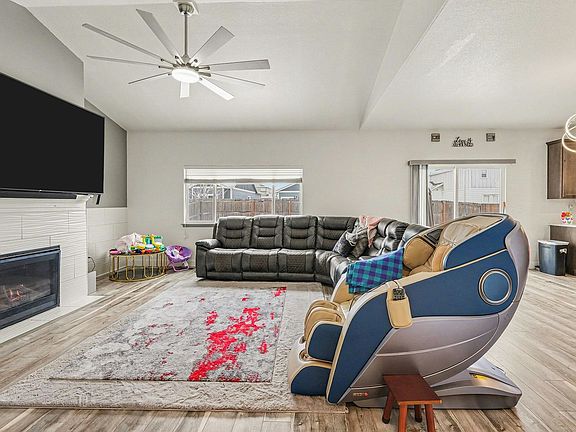 4th image of 703 S Settlers Dr
