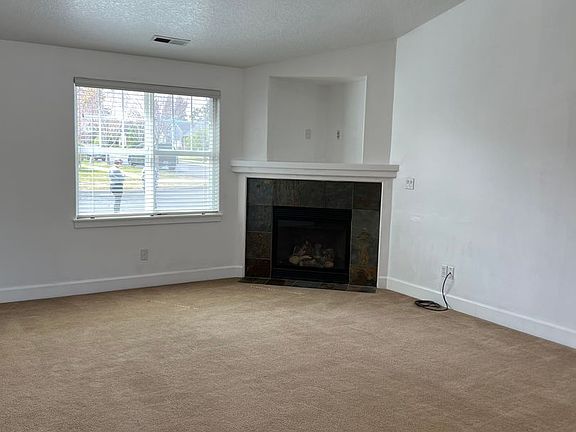 4th image of 61360 Woodbury Ln