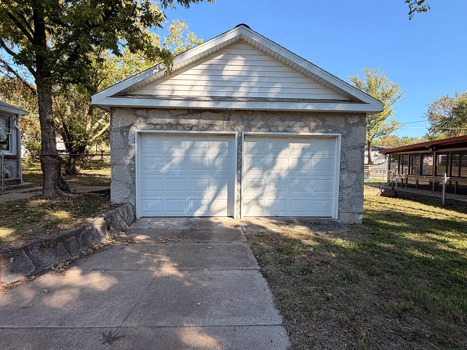 2 bed, 1150 sqft, $1,200 — Photo 2