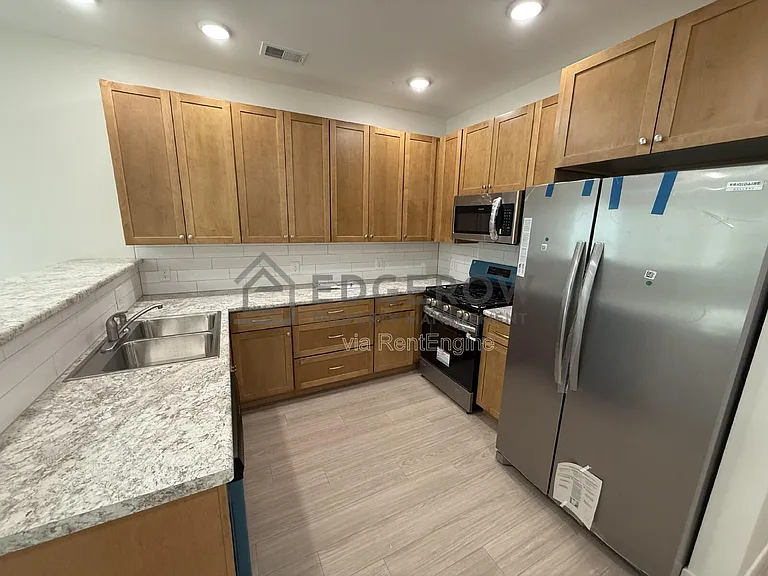 1014 Lafayette Ave SE #2 — Photo 3