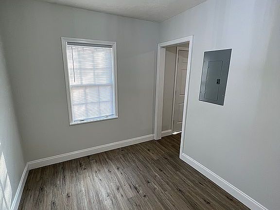 5th image of 1830 E 25th St