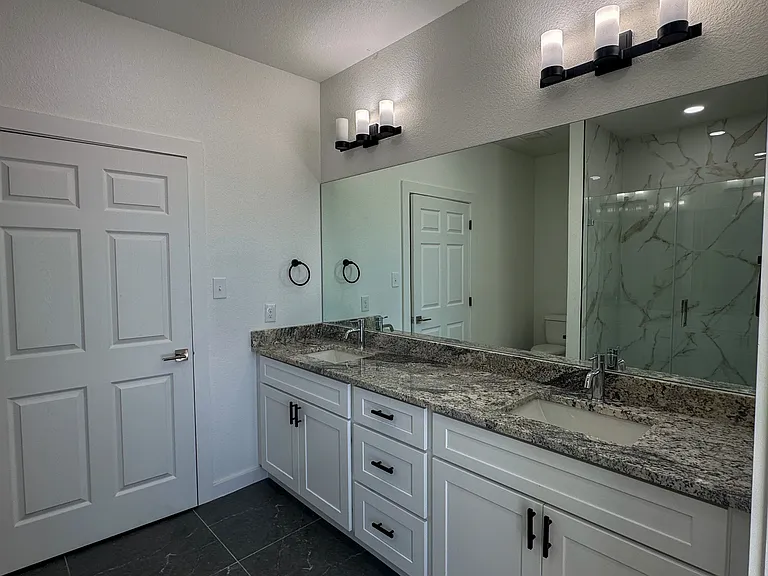160 Zion Rd — Photo 7