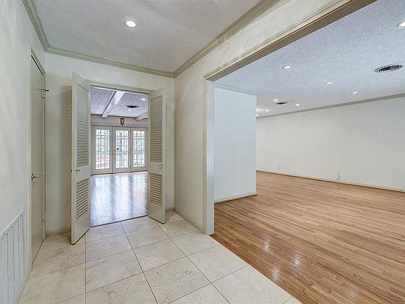 2nd image of 7501 Briar Rose Dr