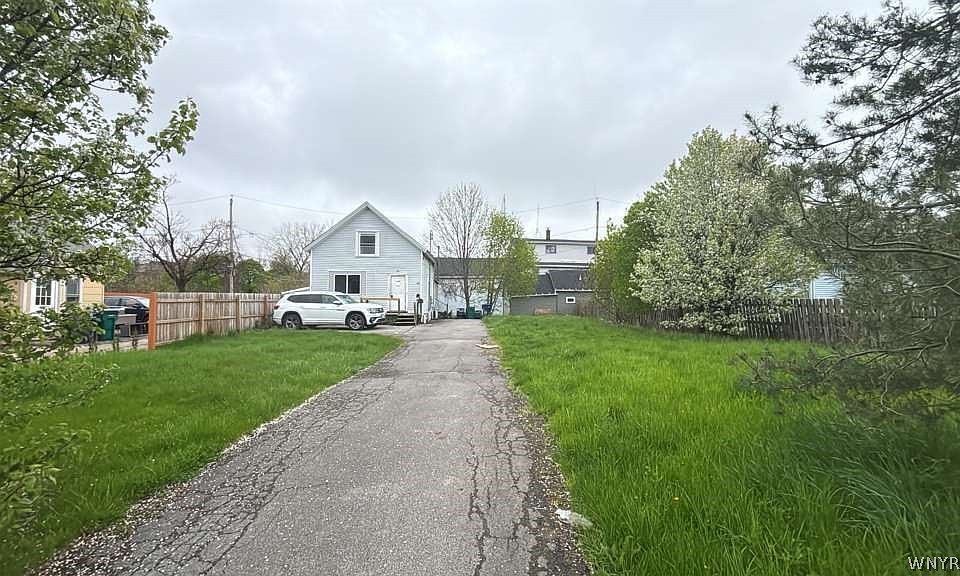 1st image of 559 Tonawanda St