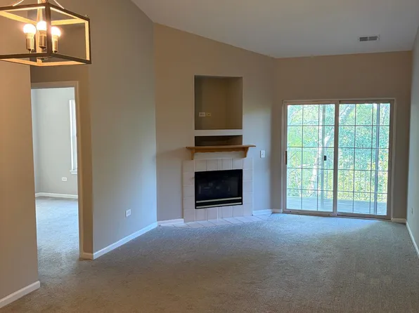 3243 Stratford Ct Unit 3B, Lake Bluff, IL 60044