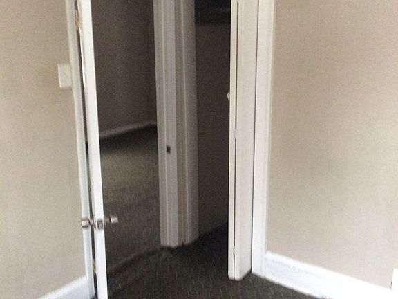 5th image of 4347 Monroe Ave