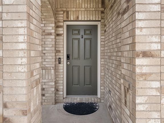 5th image of 2620 Bantry Rd