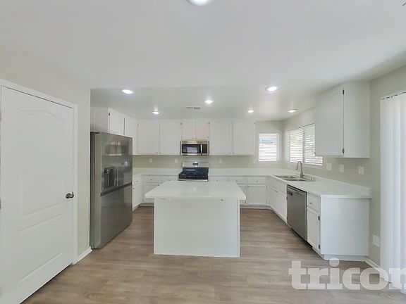 4th image of 3144 McLennan Ave