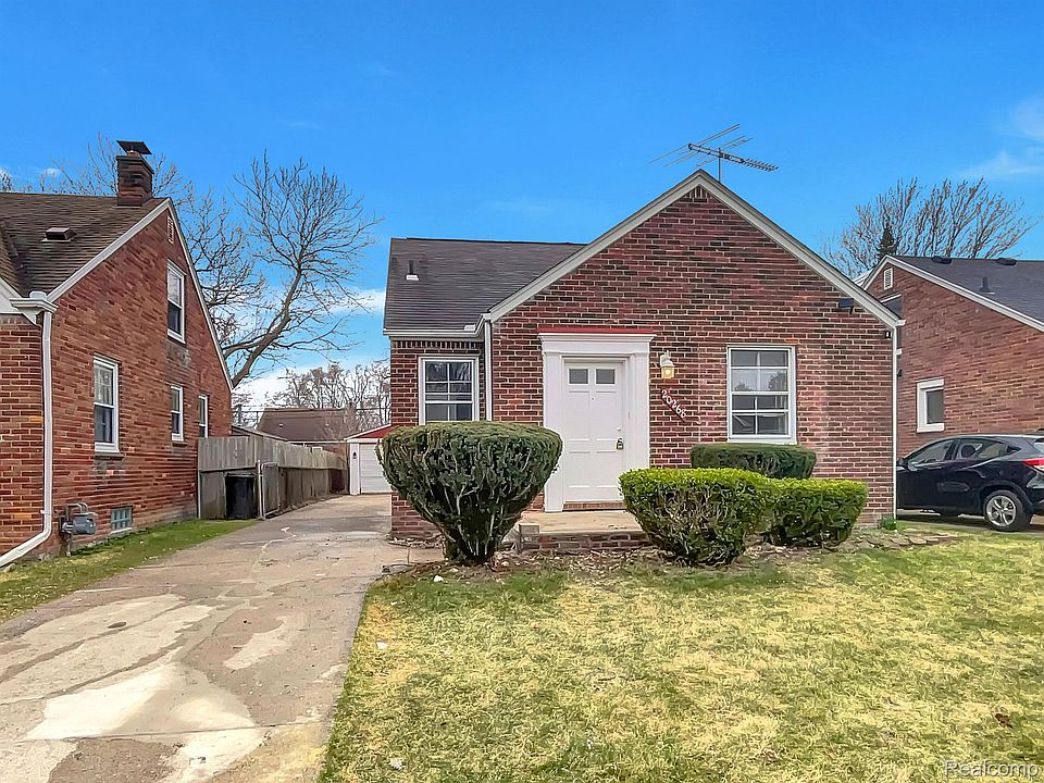 1st image of 20268 Roscommon St