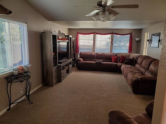 4th image of 1670 Naples Dr