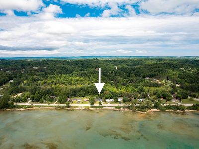 4448 S West Bay Shore Dr, Suttons Bay, MI, 49682