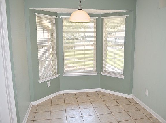 4th image of 2212 Saint Martins Dr E
