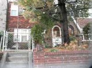 5448 65th Pl, Maspeth, NY 11378