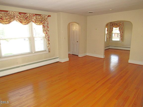 5th image of 300 Forest Rd
