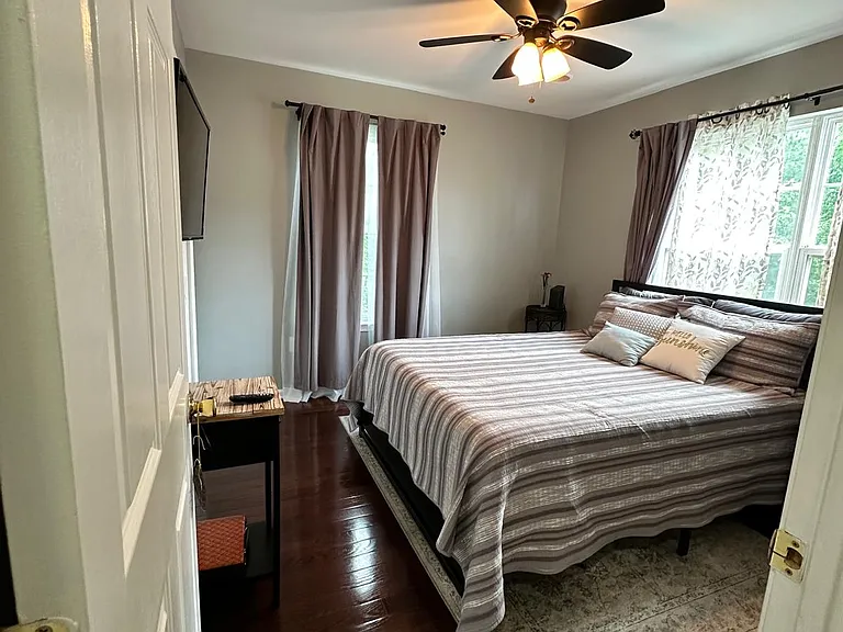 8 Carpenter Ct — Photo 8