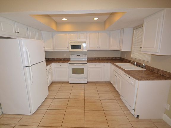 5th image of 3360 Artesian Dr