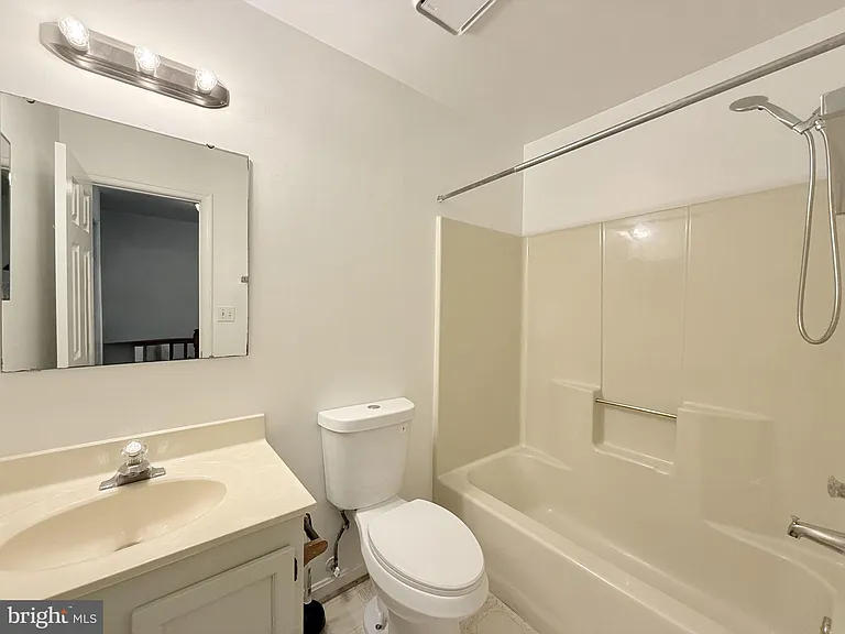 17 Tall Oaks Ct — Photo 30