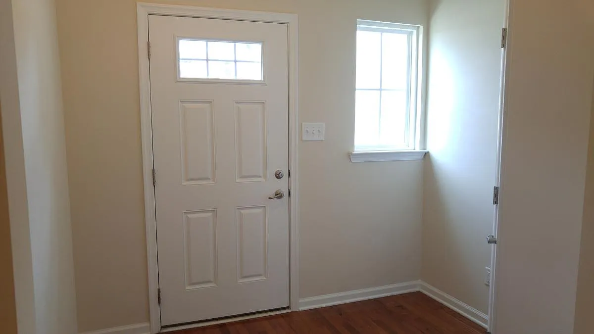 3 bed, 3.5 bath, 2109 sqft, $2,750 — Photo 2