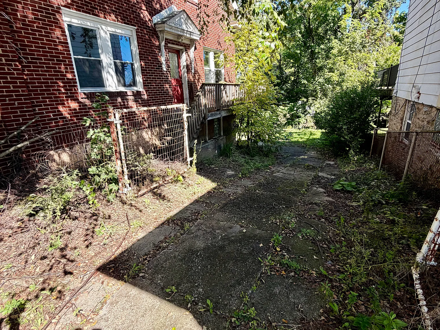 3 bed, 1759 sqft, $1,895 — Photo 2