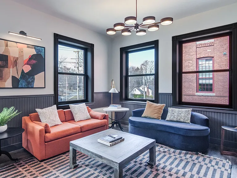Everything you need to live and work comfortably.