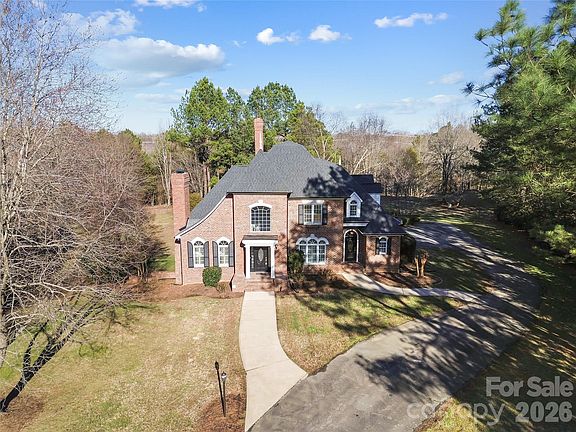 5th image of 2812 Woodwind Ct