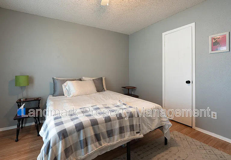 1903 Spies Springs Ct — Photo 15