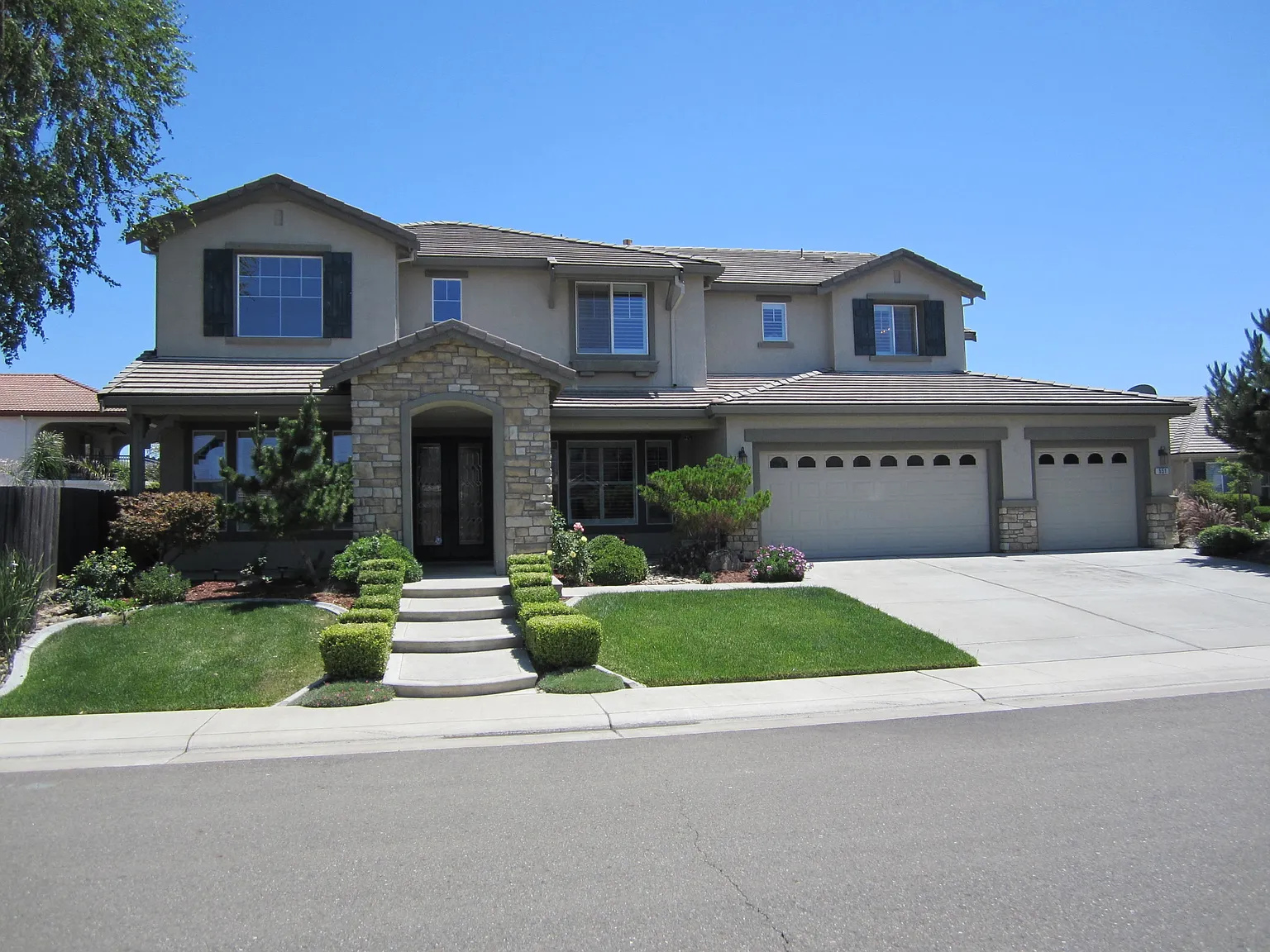 551 Denier Ct photo 1