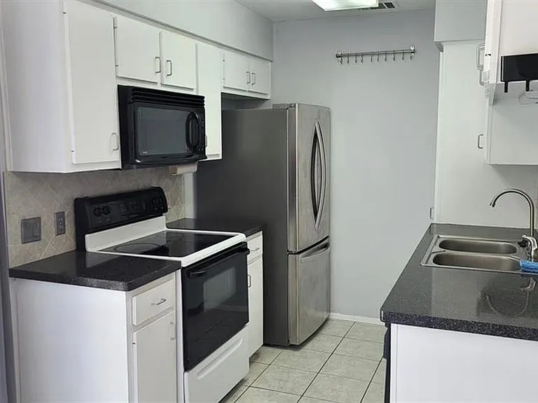 106 E 30th St #308 — Photo 6