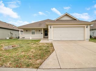714 E Saturn Dr, Raymore, MO 64083