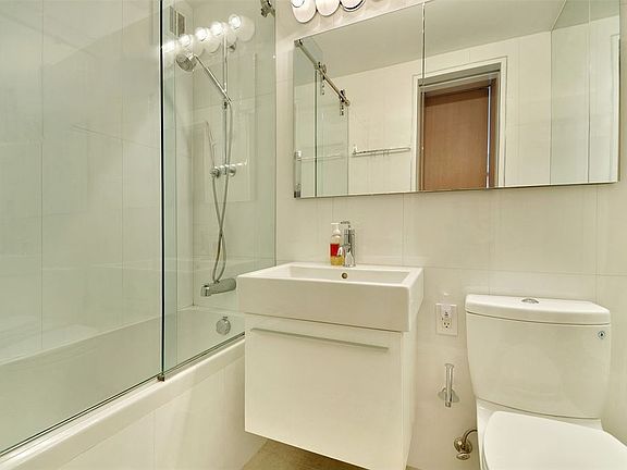 4th image of 16 W 16th St APT 7PN