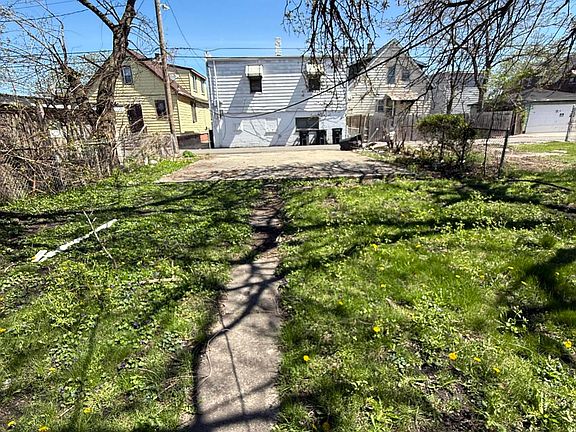 5th image of 3809 Catalpa St