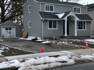45 Edstan Dr, Moonachie, NJ 07074