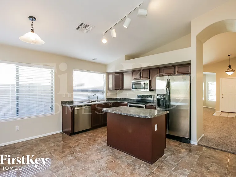 38154 N Rusty Ln — Photo 7