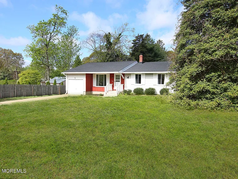 29 Demmert Ave — Photo 3