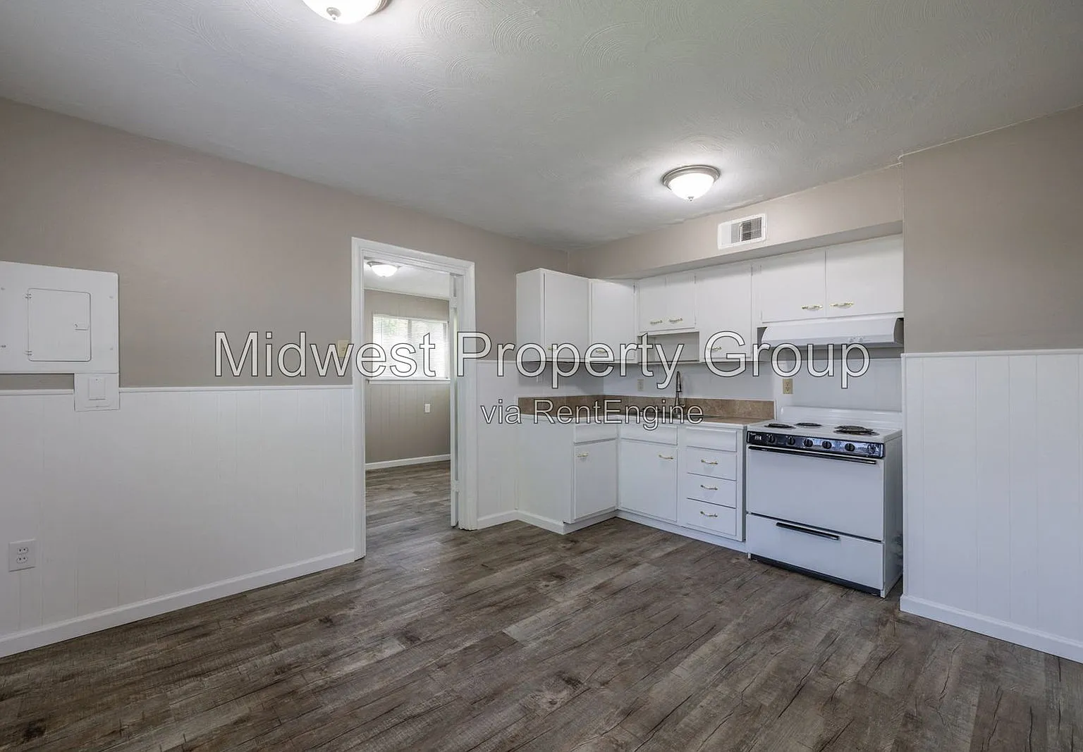 3 bed, 1.0 bath, 864 sqft, $1,395 — Photo 4