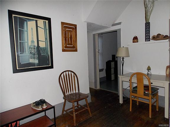 4th image of 1033 Elmwood Ave
