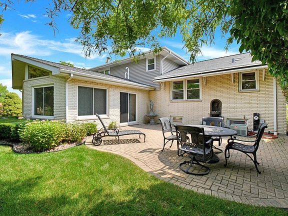 2nd image of 8814 Sycamore Ct