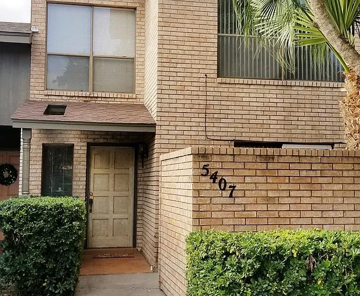 5401 Palm Valley Dr N — Photo 1