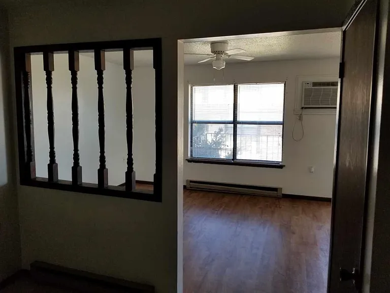 1102 W McPherson St #10 — Photo 8