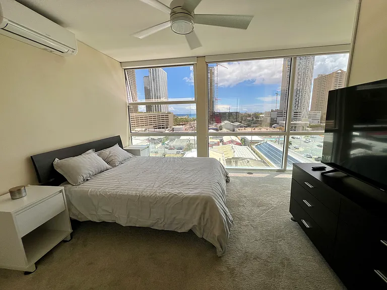 Queen size bed