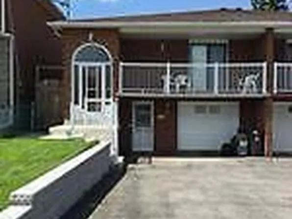 106 Trowell Ave, Toronto, ON M6M 1L7