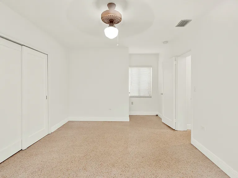 330 Madeira Ave #1 — Photo 5