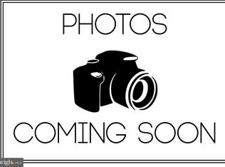 42 Chipmunk Cir, Falling Waters, WV 25419