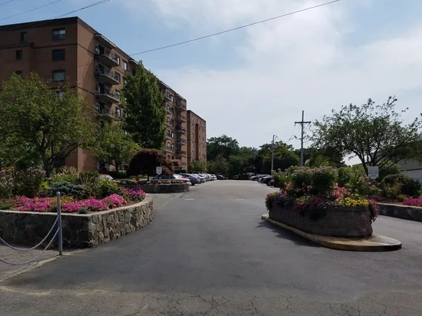 196 Locust St APT 2-708, Lynn, MA 01904