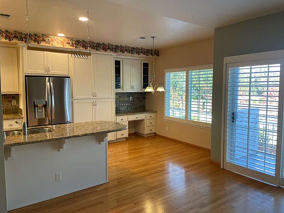 3rd image of 7009 Silver Fox Dr