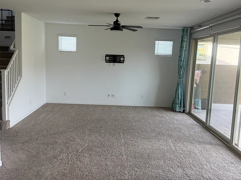 9009 W Oregon Ave — Photo 3